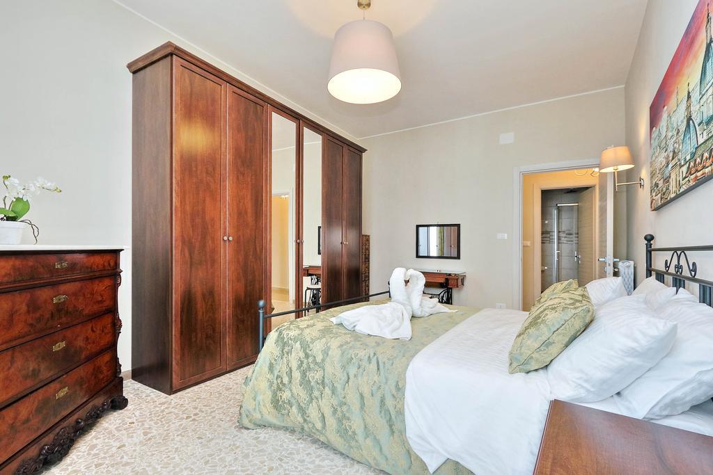 Di 130 M² Con 3 * Roma