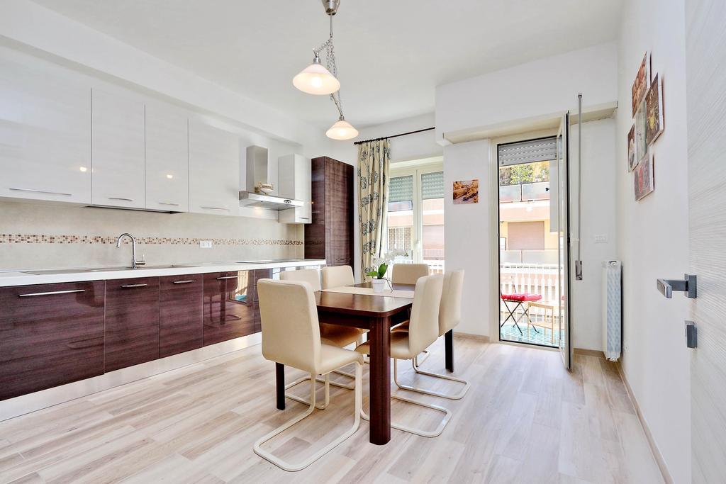 Di 130 M² Con 3 Appartamento *